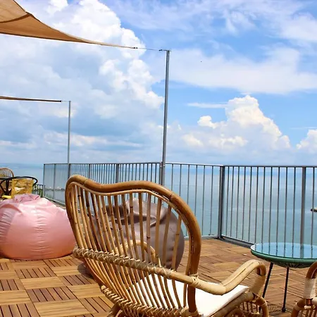 Penzion Sunset Art Front 4*