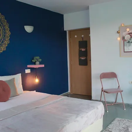 Sunset Art Front Πανσιόν