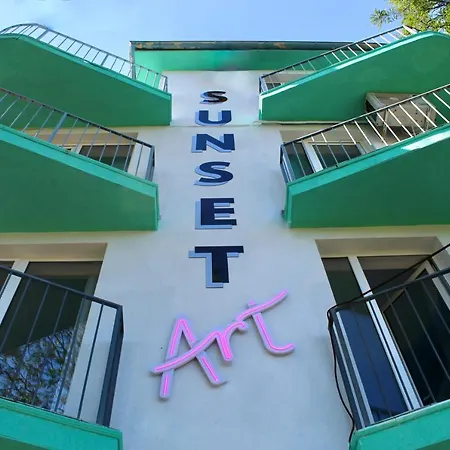 Sunset Art Front Affittacamere