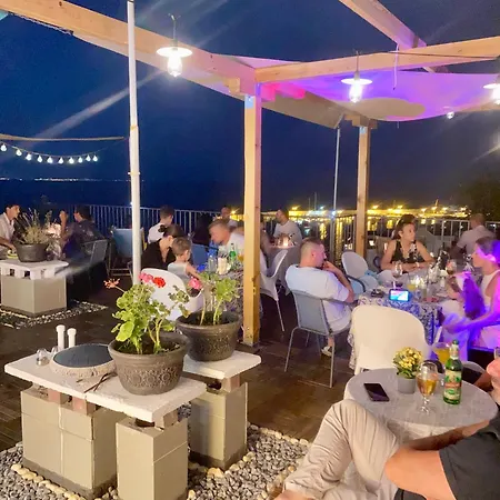 Sunset Art Front ゲストハウス