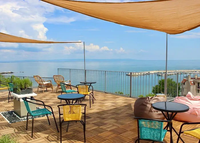 Sunset Art Front 招待所 切尔诺莫雷茨