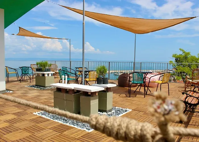 招待所 Sunset Art Front