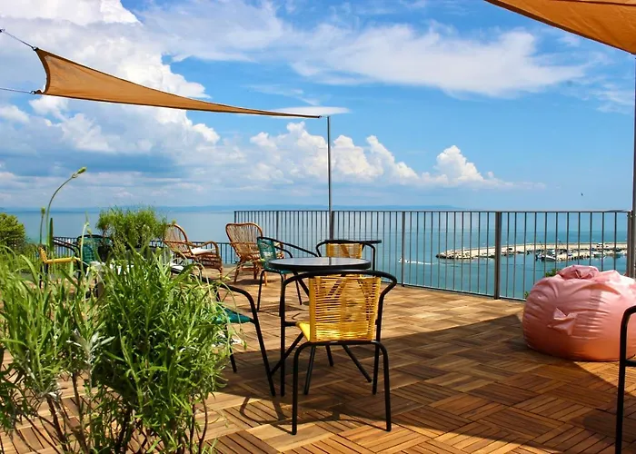 Sunset Art Front 切尔诺莫雷茨