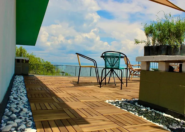 Sunset Art Front 4* 切尔诺莫雷茨