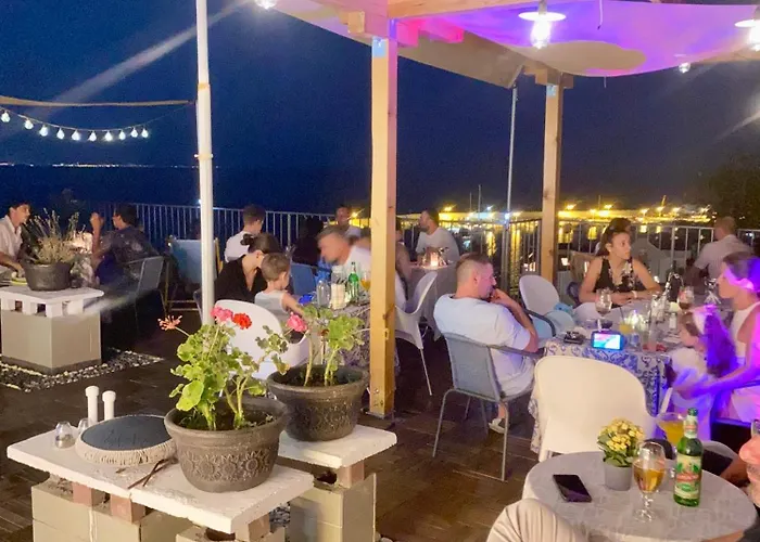 Sunset Art Front 招待所